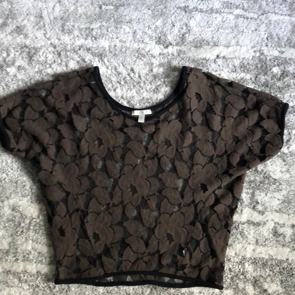 Short sleeve top